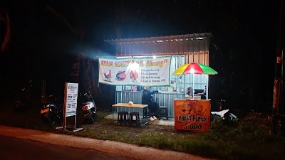 Warung ayam goreng "Si Abang"