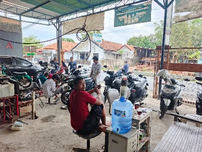 BENGKEL Maju Jaya Motor's