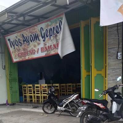 Top Coffee Warung Makan Bu Dwi