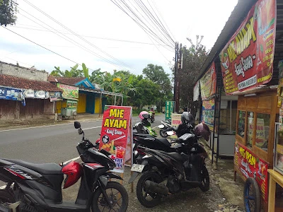 Mie Ayam dan Soto Kang Seno