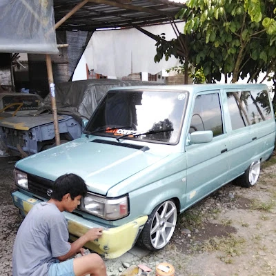 BENGKEL MOBIL BODY REPAIR ONE TWO RAHAYU