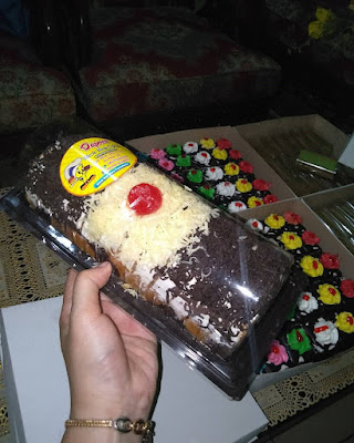 Dapoer Mom's Fariz & Cake