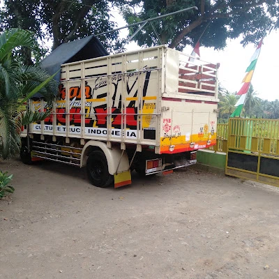 Jasa Angkutan Darat dan gula merah