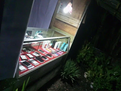 Zona gadget tempat servis dan aksesoris hp