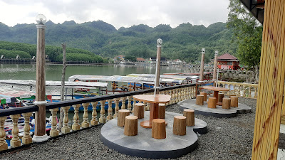 Dermaga Cafe & Resto seafood JETIS