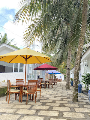 Di Tepinya Sungai Serayu, Venue and Eatery