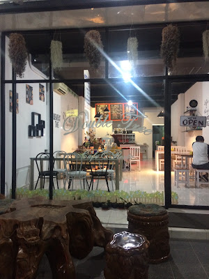 Double Tree Cafe & Resto