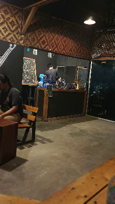 DYNAMITE CAFE