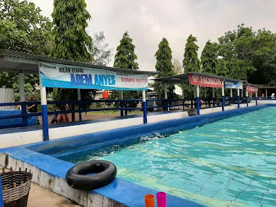 Kolam Renang Ngibur Putra