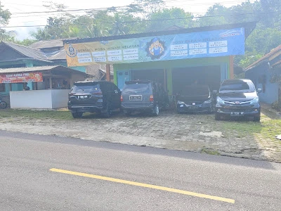 Bengkel Mobil Garasi 90