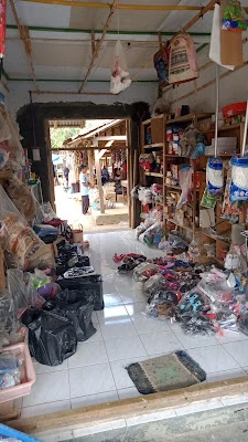 Toko Sandal dan Sepatu Pojok Lestari