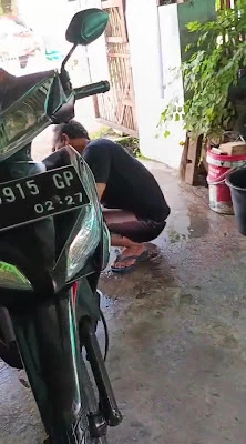 "Usaha Lancar" Cuci Motor Mobil dan Tambal Ban