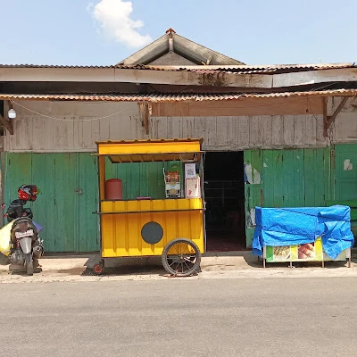 ES TEH JUMBO & BAKSO CUANGKI