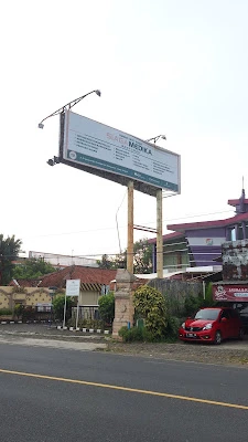 Agen Bus Rosalia-Indah Banyumas