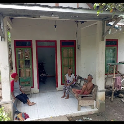 Ibu dasem (teblo dukun bayi)