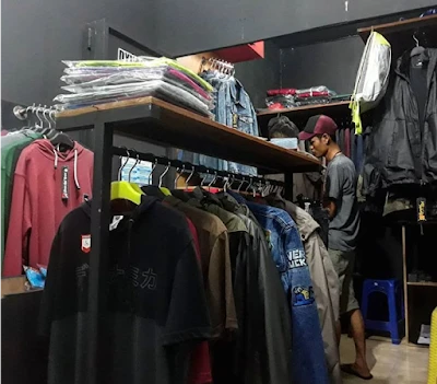 D - Lapak Jaket
