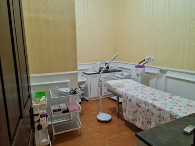 Klinik Kecantikan D&D Glow by dr. Herning