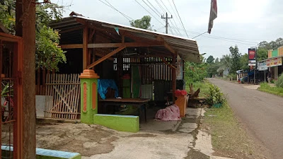 Warung Semilir