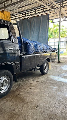 Jual beli hasil laut