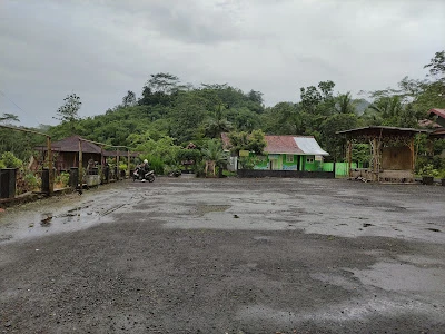 Terminal Parkir Rekreasi Cikakak