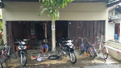 Bengkel sepeda dan stel pelek khabib