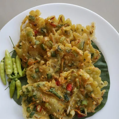 RUMAH MAKAN GADO-GADO IBU WATI