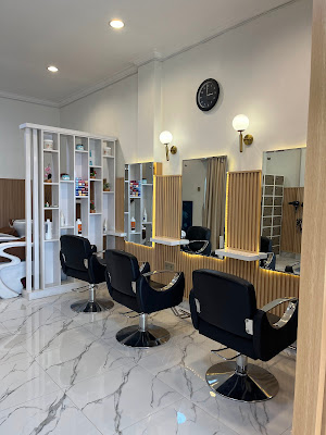 Elora Salon