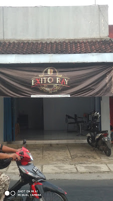 EXITO RAY BARBER SHOP