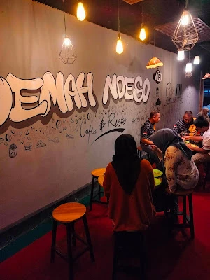Oemah Ndeso Resto & Cafe