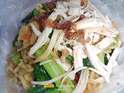 Nyonya Seblak