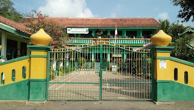 MI Darwata Sikampuh
