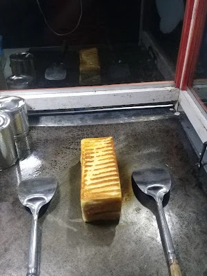 roti bakar mas kresna(roti balap)