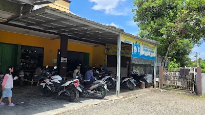 Bengkel Motor "Buana Motor"