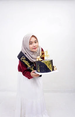 Momenta Self Photo Studio Purbalingga