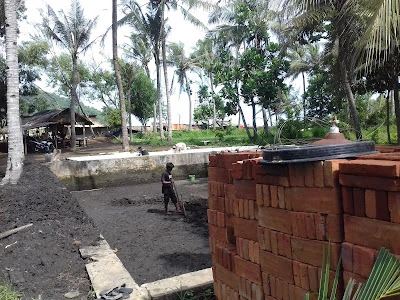 Kedai Ice Krim Dan Kolam Renang Banyu Langit