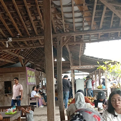 Warung Makan Sederhana "Bu Sri"