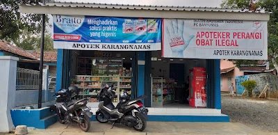 APOTEK KARANGNANAS