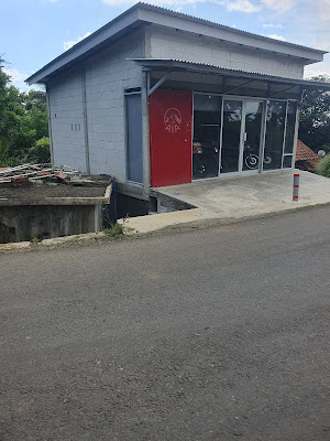 Garasi mokas