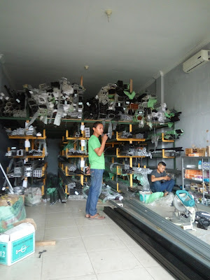 Garuda Motor Limbangan ( Spareparet & Onderdil Motor )