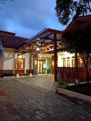 GUEST HOUSE NUSAWIRU 2 PANGANDARAN - Family Room with Terrace