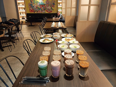 Hangout Coffee Eat & Talk
