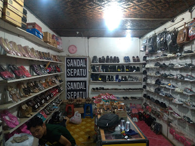 Istana Sandal Sepatu