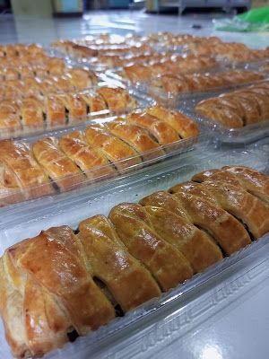 Jual Brownies Crispy Purwokerto, toko bakery terdekat dan aneka oleh-oleh Purwokerto Mikalicious Bakery.