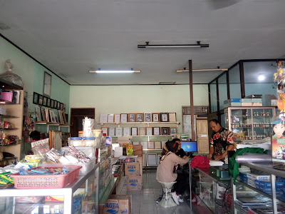 Kartika Foto dan Roti