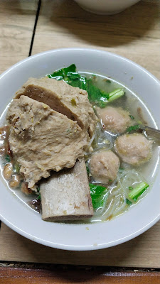 Kedai bakso mangkok "mbah man"