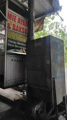 Kedai bakso & mie ayam "Rakyat"