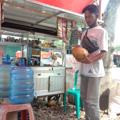Kedai Es Kelapa Muda