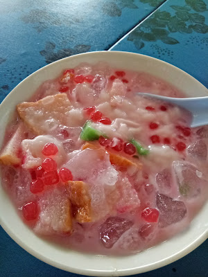Kedai es pisang ijo