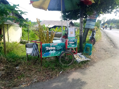 Kedai es sari tebu segar
