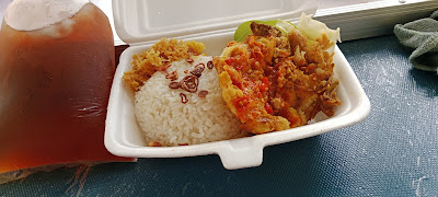 KEDAI LARISA AYAM GORENG
